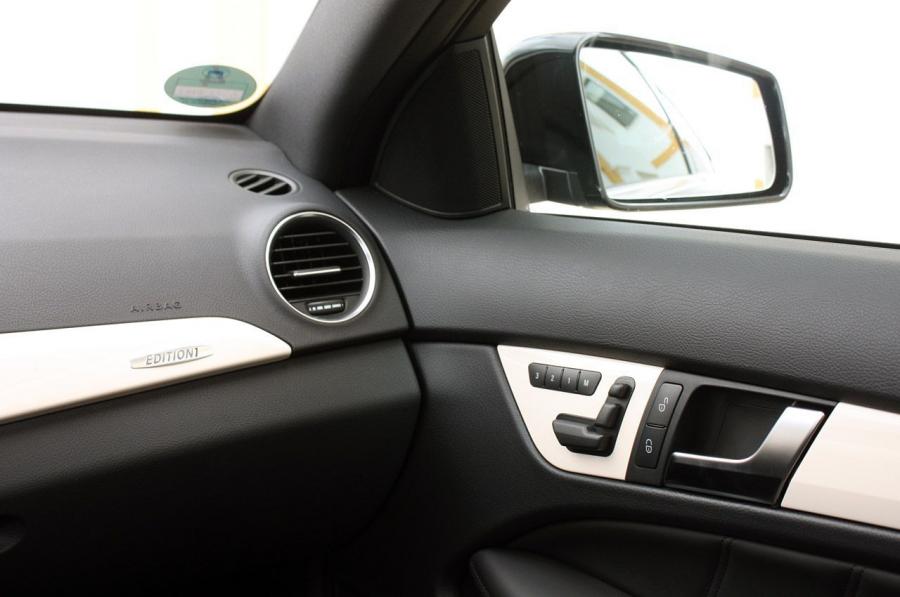  Mercedes-Benz C63 AMG Coupe 2012 года  (фото 44 из 113)